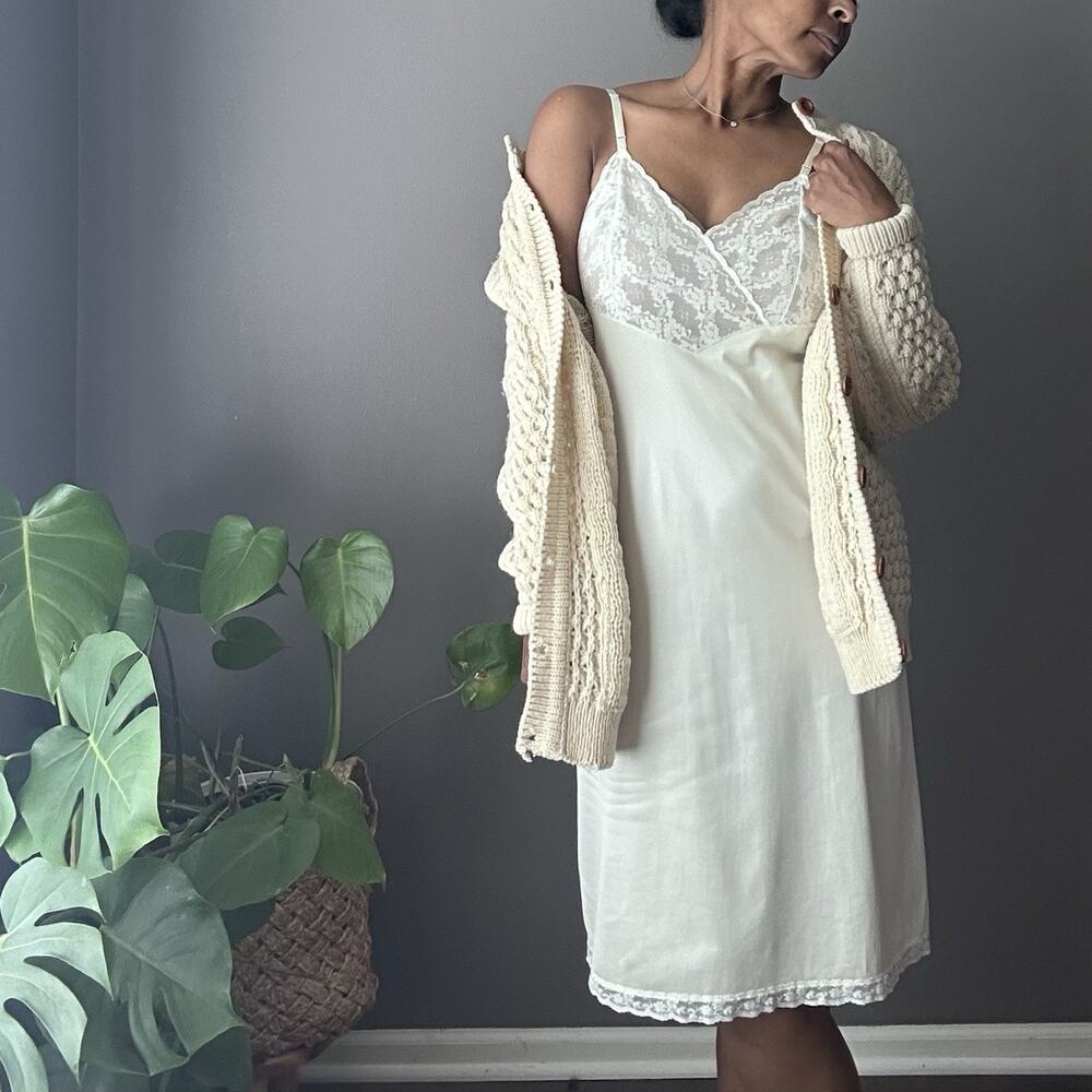 Vintage Vanity Fair Full Slip Lace Antron III‎ Nylon 70s Cream Womens 34 Medium - Picture 15 of 15